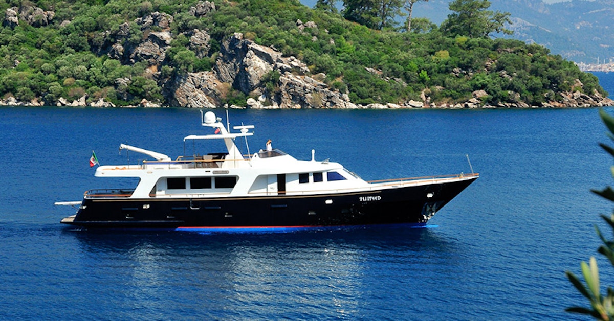 Northrop & Johnson Facilitates Sale of 26m Rossato Motor Yacht BLUE LADY